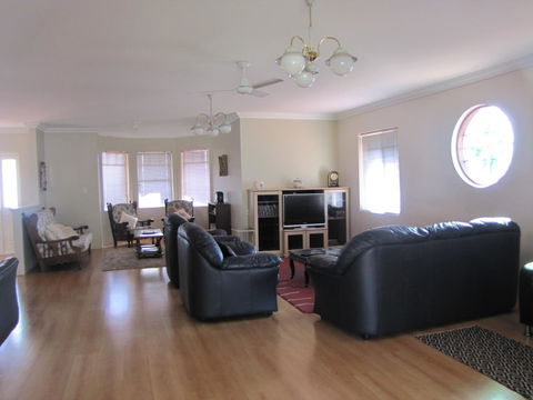 Ocean View Retreat - Kempsey Accommodation 17