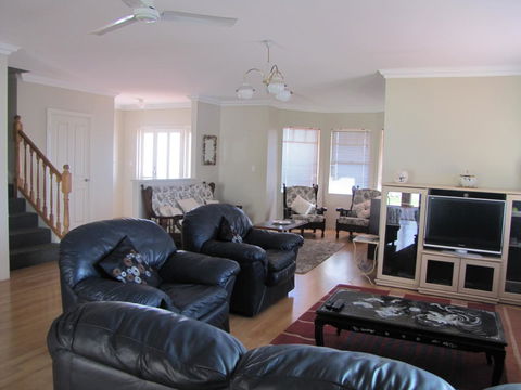 Ocean View Retreat - Kempsey Accommodation 2