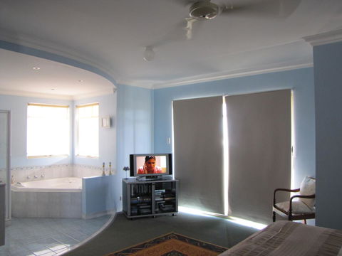 Ocean View Retreat - Kempsey Accommodation 7