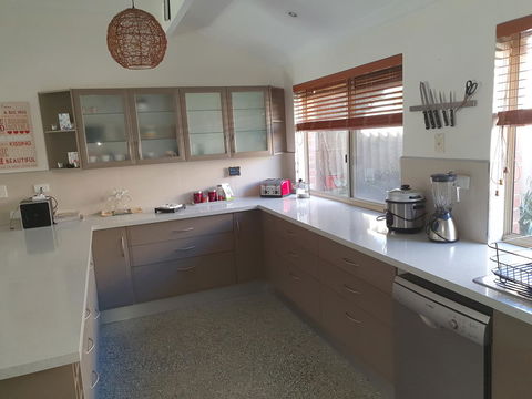 The Entertainer - Kempsey Accommodation 6