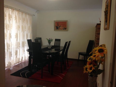 â˜… Stylish Family Home! â˜… - Kempsey Accommodation 8