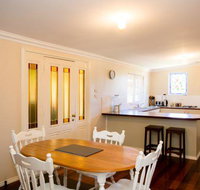 Yvonnes Rest Holiday Home - Kempsey Accommodation