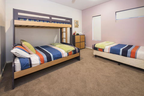 Calm Waters - Kempsey Accommodation 19