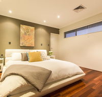 Ambar Villa Between City and Freo - Kempsey Accommodation