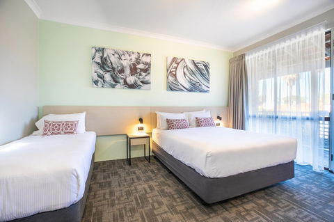 Nightcap At Wanneroo Tavern - Kempsey Accommodation 2
