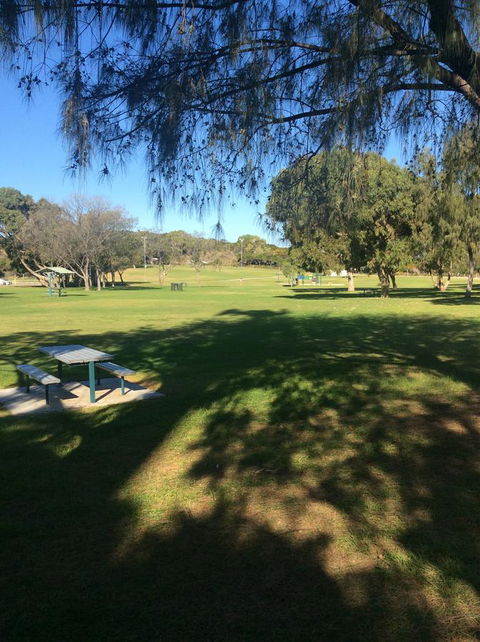 Crossland House - Kempsey Accommodation 2