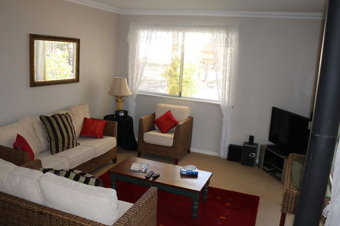 Kendenup Cottages And Lodge - Kempsey Accommodation 11