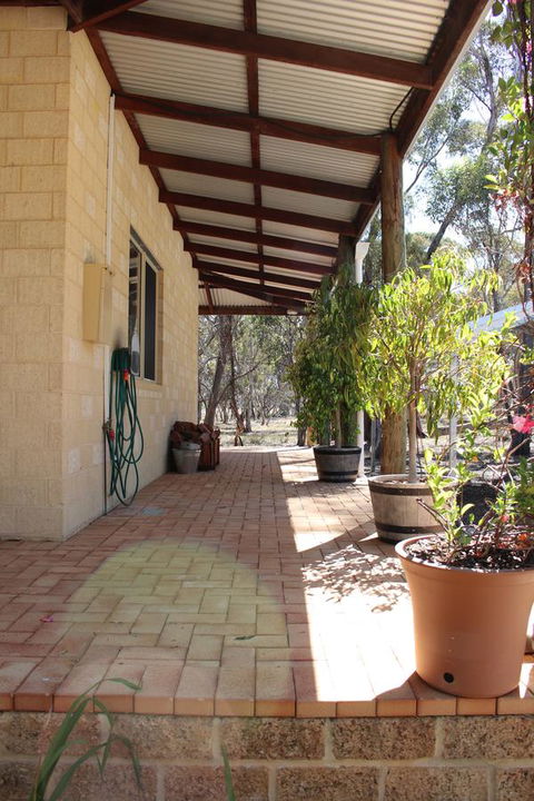 Kendenup Cottages And Lodge - Kempsey Accommodation 16