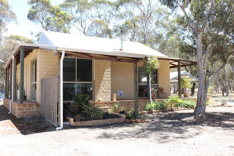Kendenup Cottages And Lodge - Kempsey Accommodation 22