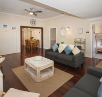 Sea La Vie - Kempsey Accommodation