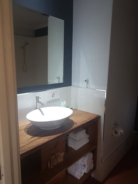 Adamsons Riverside Accommodation - Kempsey Accommodation 4
