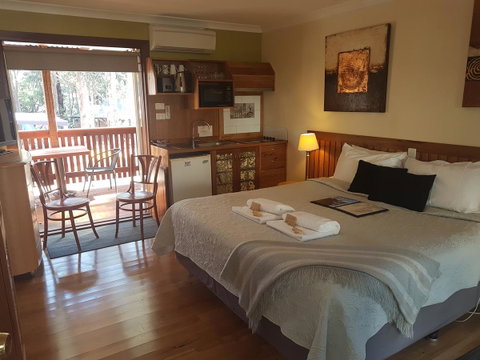 Adamsons Riverside Accommodation - Kempsey Accommodation 17