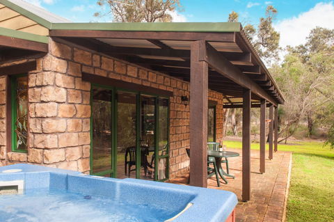 Yelverton Brook Conservation Sanctuary - Kempsey Accommodation 10