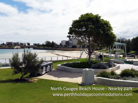 North Coogee Beach House - Kempsey Accommodation 5