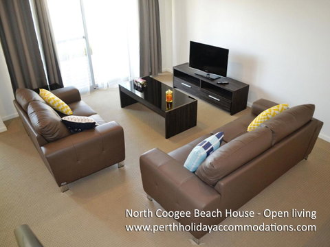 North Coogee Beach House - Kempsey Accommodation 4