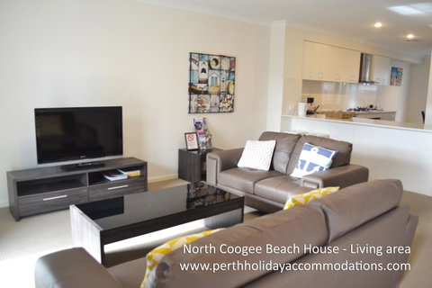 North Coogee Beach House - Kempsey Accommodation 15
