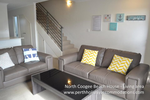 North Coogee Beach House - Kempsey Accommodation 16