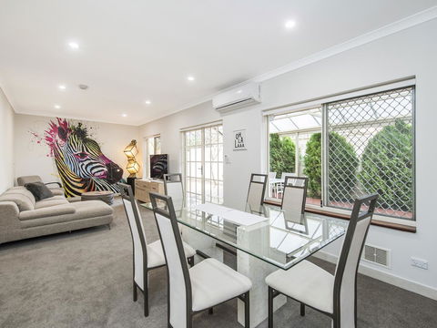 Luxury Federation Style Home - Sleeps 10 - Kempsey Accommodation 0