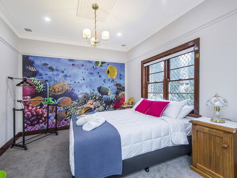 Luxury Federation Style Home - Sleeps 10 - Kempsey Accommodation 10