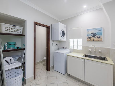 Luxury Federation Style Home - Sleeps 10 - Kempsey Accommodation 16