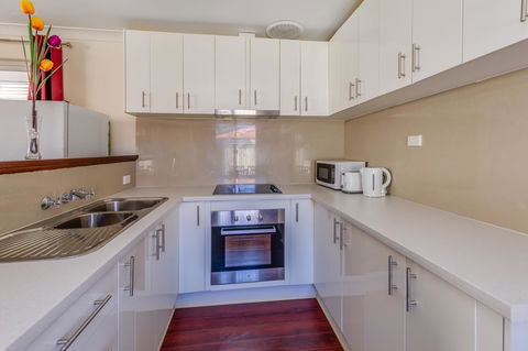 Brilliant, Neat, Convenient, Family-friendly House - Kempsey Accommodation 5