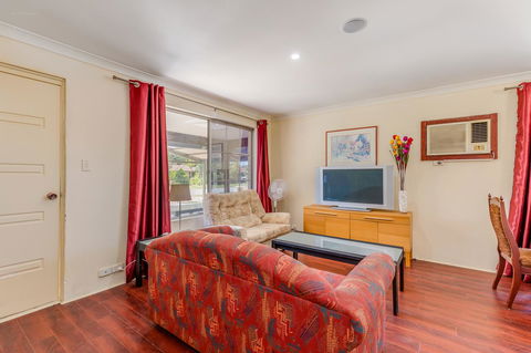 Brilliant, Neat, Convenient, Family-friendly House - Kempsey Accommodation 1