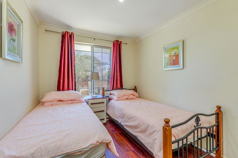 Brilliant, Neat, Convenient, Family-friendly House - Kempsey Accommodation 10