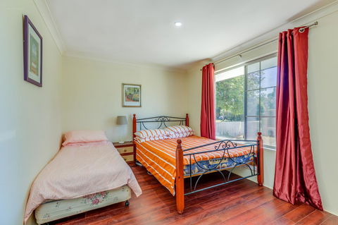 Brilliant, Neat, Convenient, Family-friendly House - Kempsey Accommodation 8