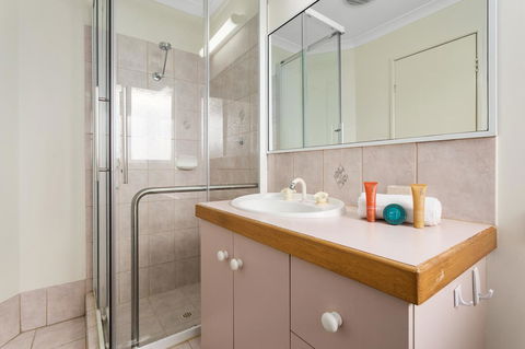 Como South Perth Villa - Kempsey Accommodation 5