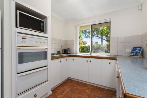 Como South Perth Villa - Kempsey Accommodation 26
