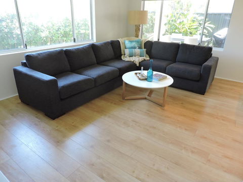 Contemporary Cove - Quindalup - Kempsey Accommodation 4