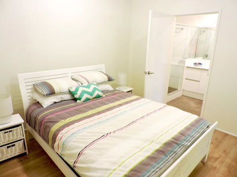 Contemporary Cove - Quindalup - Kempsey Accommodation 8