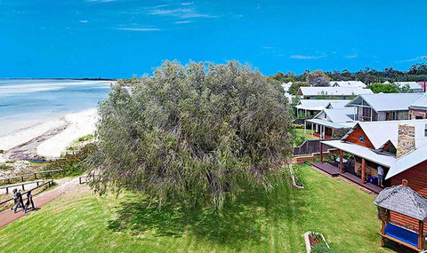 Beach House Dunsborough - Kempsey Accommodation 1