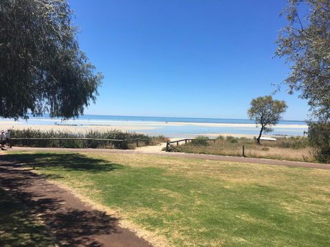 Beach House Dunsborough - Kempsey Accommodation 21