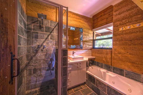 Beach House Dunsborough - Kempsey Accommodation 19