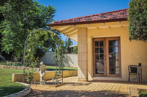 Armadale Cottage Bed & Breakfast - Kempsey Accommodation 36