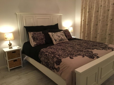 Applegate Lane Chalet - Kempsey Accommodation 8