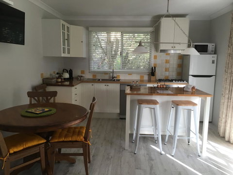 Applegate Lane Chalet - Kempsey Accommodation 12