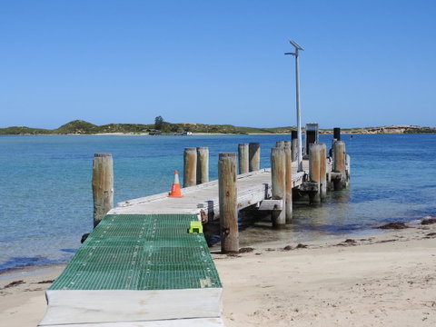 The Royal Dolphin Bed & Breakfast Safety Bay - Kempsey Accommodation 12