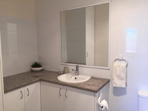 The Royal Dolphin Bed & Breakfast Safety Bay - Kempsey Accommodation 31