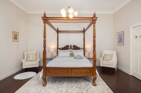 Historic Oakhill House Entire Estate - Kempsey Accommodation 1