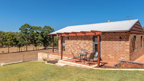 'Bindoon Valley Escape' Cottage - Kempsey Accommodation 9