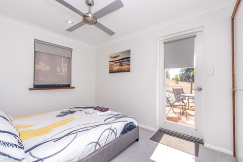 'Bindoon Valley Escape' Cottage - Kempsey Accommodation 2