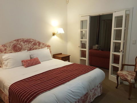 Two Sisters Chalets - Kempsey Accommodation 8