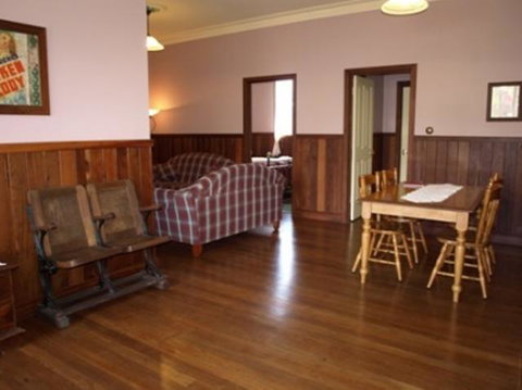 Pemberton Old Picture Theatre Holiday Apartments - Kempsey Accommodation 30
