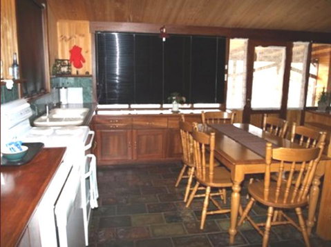 Pemberton Old Picture Theatre Holiday Apartments - Kempsey Accommodation 7