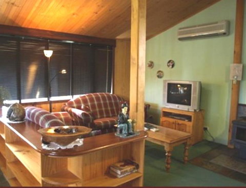 Pemberton Old Picture Theatre Holiday Apartments - Kempsey Accommodation 15
