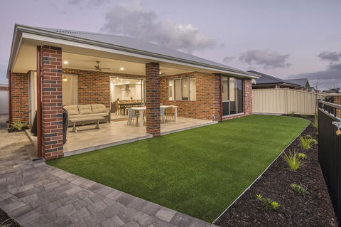 15 Cabot Close - Kempsey Accommodation 26