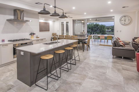 15 Cabot Close - Kempsey Accommodation 16