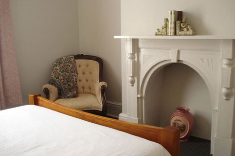 Bluebird Cottage - Kempsey Accommodation 7